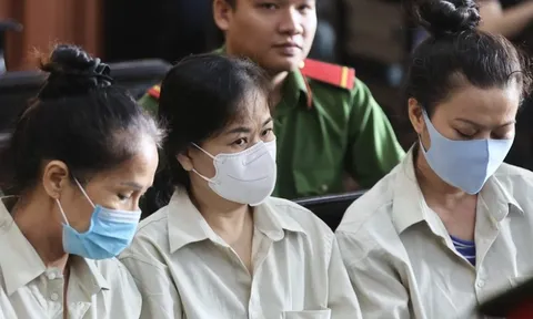 Vụ buôn lậu 6 tấn vàng: "Bà trùm" bị tuyên phạt 18 năm tù