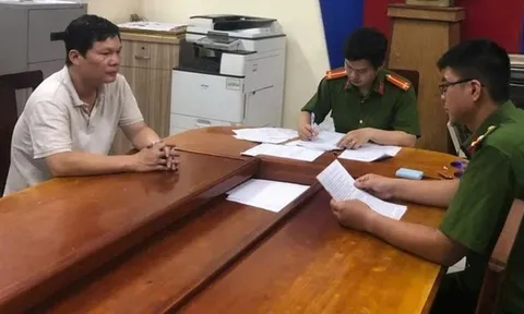 Vụ cô gái nằm trên nắp ca pô, kêu cứu ở TP.HCM: Bắt khẩn cấp tài xế