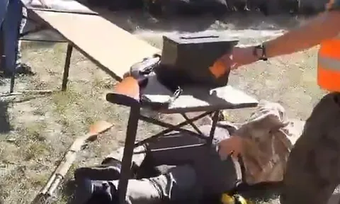 Clip: Kinh hoàng khoảnh khắc trọng tài bắn nhầm vào thí sinh ở cự ly gần