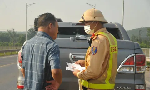 Thông tin mới nhất về giấy phép lái xe bị trừ hết điểm, tài xế cần biết ngay kẻo phạm luật