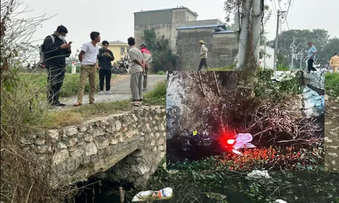 Trước khi xe máy chở 4 người trong gia đình lao thẳng xuống mương nước, nhiều người thấy họ làm việc này