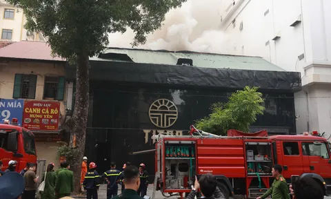Cháy quán bar Titan trên phố Hai Bà Trưng, Hà Nội: Lời kể run rẩy của nhân chứng