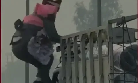 Clip: Kịch tính chú rể rượt đuổi theo kẻ trộm trên cao tốc như phim hành động
