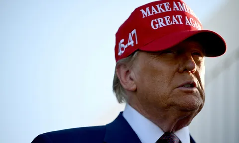 Ông Trump sẽ áp thuế 25% với hàng hóa nhập từ Canada và Mexico, thêm 10% thuế vào hàng hóa từ Trung Quốc