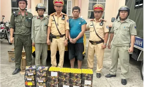 Clip: Vận chuyển pháo lậu, tài xế nhảy xuống sông tẩu thoát như phim