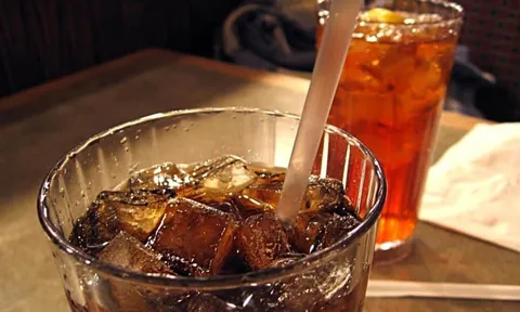 Nguy cơ độc hại từ loại đồ uống ai cũng thích