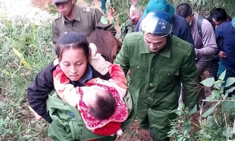 100 người dầm mình trong đêm lạnh 6 độ để tìm bé gái 2 tuổi mất tích