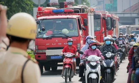 Những loại xe nào được lắp đặt đèn, còi ưu tiên từ 1/1/2025?