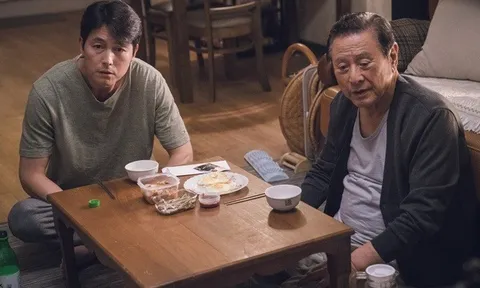 Bố chồng U80 đòi cưới người phụ nữ 42 tuổi: Sự xấu hổ của con dâu