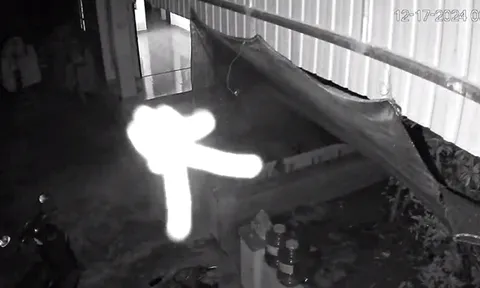 Rợn tóc gáy khi check camera lúc 12h đêm, điều bí hiểm khiến cô gái ngã ngửa