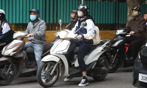 Từ 1/1/2025, quy định về điều kiện học sinh được điều khiển xe máy thay đổi ra sao?