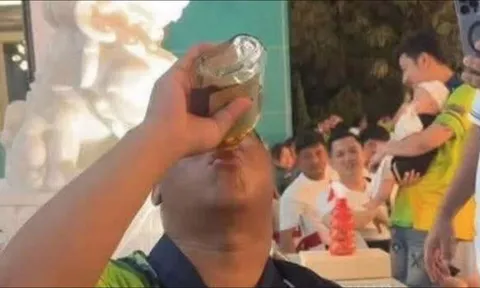 Chàng trai 21 tuổi tử vong sau khi "nốc cạn" chai rượu Whisky