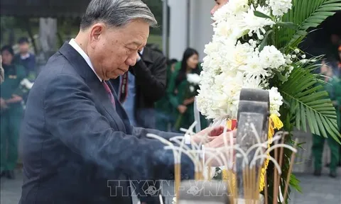 Tổng Bí thư Tô Lâm dâng hương tại Khu di tích Ngã ba Đồng Lộc