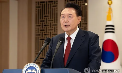 Tổng thống Yoon Suk-yeol bị Tòa án Hàn Quốc phát lệnh bắt giữ