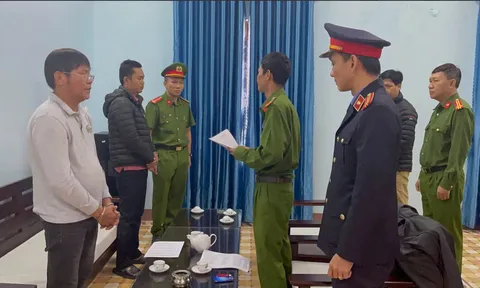 Bắt Trưởng Phòng quản lý đô thị vì tham gia nhận hối lộ khoảng 900 triệu đồng