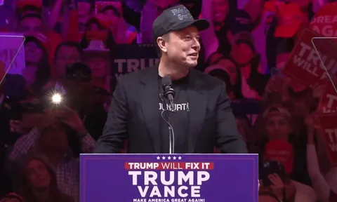 Tỷ phú Elon Musk gọi 1 hành vi của Tổng thống Mỹ Biden là "phản quốc"