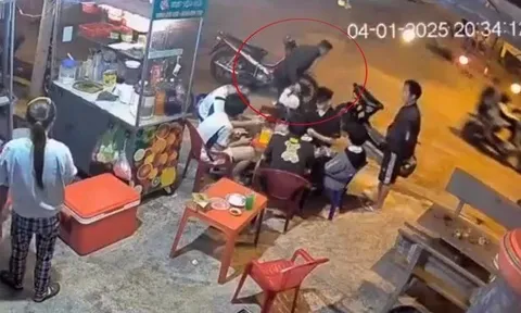 Phẫn nộ cảnh người đàn ông đánh đập nam sinh lớp 7 ở Bình Định