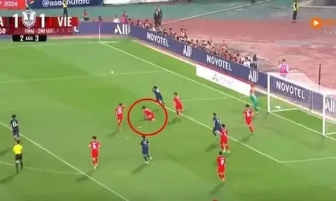 Lý do này khiến cầu thủ ĐT Thái Lan thoát án phạt khi ném giày của Hậu vệ Vũ Văn Thanh