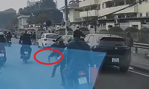 Hà Nội: Xác minh clip tài xế Grab bị tấn công bằng hung khí khi đang chở khách