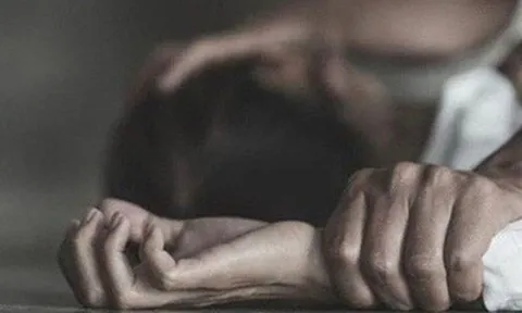 Điều tra nam thanh niên hiếp dâm nữ sinh lớp 10, kết quả giám định tố cáo hành vi đồi trụy