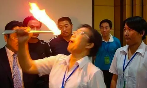 Làn sóng phản đối mạnh mẽ doanh nghiệp ép nhân viên chơi team building bằng màn "nuốt lửa"