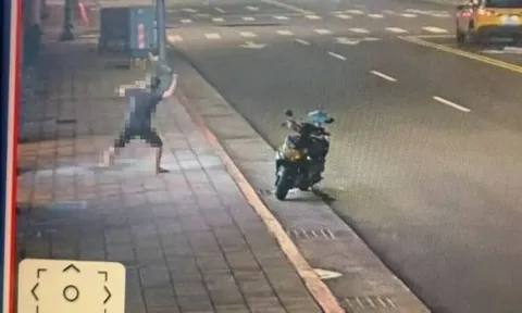 Nghi bạn gái phục vụ khách nam "tới bến", người đàn ông nổi cơn ghen đập phá tiệm massage