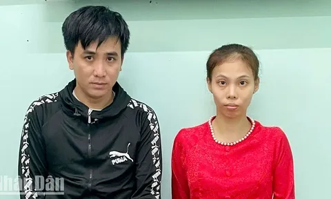 Biết chồng có bồ, vợ lên kế hoạch dùng clip nóng tống tiền tình địch