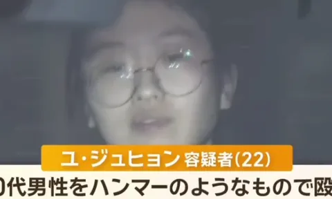 Clip: Nữ sinh Nhật Bản dùng búa tấn công các bạn cùng học trong giảng đường, ít nhất 8 bị thương