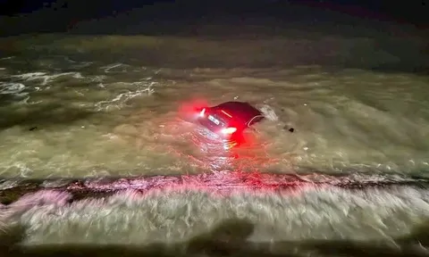 Kết quả nồng độ cồn và danh tính 4 cô gái trên xe Mercedes lao xuống biển Nha Trang