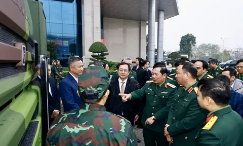 Ưu tiên cho hoạt động khoa học và công nghệ trong lĩnh vực quốc phòng