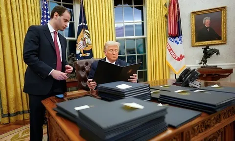 Vì sao sắc lệnh của Tổng thống Donald Trump bị Tòa án liên bang Mỹ ngăn chặn?