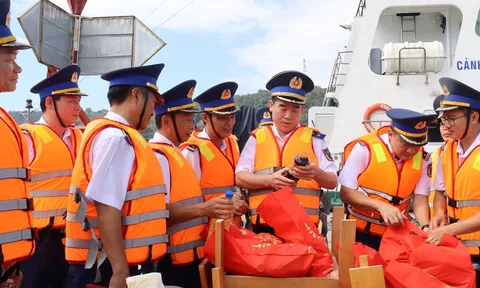 Hải trình mang Xuân ra biển