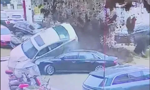 Clip: "Báo con" đốt pháo khiến loạt xe sang hư hỏng, gia đình đứng trước nguy cơ tán gia bại sản