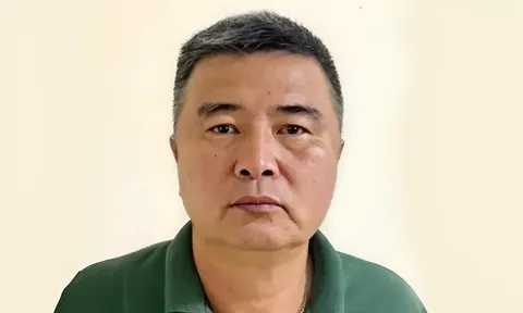 Cựu Phó Vụ trưởng ở Bộ Công Thương bị cáo buộc "gợi ý" doanh nghiệp hối lộ hơn 14 tỉ đồng để mua biệt thự