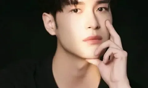 Một việc làm thường ngày của bác sĩ, nhưng sai, khiến ngôi sao trẻ tài năng qua đời trong cô độc ở tuổi 27