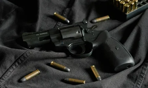 Trò đùa tử thần: Bắn chết bạn vì muốn "thử thách khả năng né đạn"