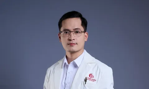 Người "hồi sinh" những ca mũi hỏng: Câu chuyện nghề của Bác sĩ Đình Dương