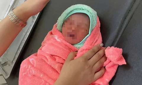Vụ bé sơ sinh bị kiến bu kín người: Thiếu nữ 17 tuổi đã tự sinh con một mình như thế nào?