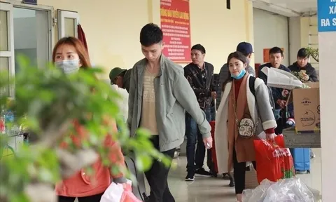 Bí quyết để người lao động nghỉ Tết sớm về quê mà vẫn đúng luật