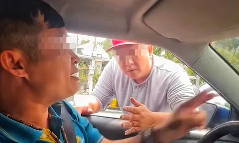 Hai tài xế dừng xe giữa đường cãi nhau vì vạch kẻ đôi, Công an lên tiếng