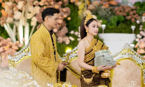 Sau đám cưới 35 tỷ gây bão với chú rể Campuchia, Cô dâu 2K5 Tây Ninh lộ gia thế “khủng”: Làm giám đốc từ năm 19 tuổi, sở hữu xưởng triệu USD