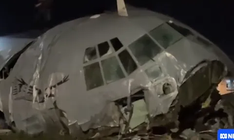 Rơi máy bay, ít nhất 15 người thiệt mạng, 30 người bị thương