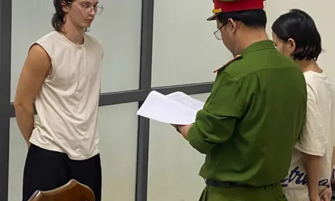 Nam thanh niên ngoại quốc bị bắt tạm giam 3 tháng ở Đà Nẵng vì ...một cái sờ đùi