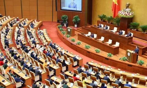 Chính phủ: Mức lương cơ sở mới thay thế 2,34 triệu đồng của cán bộ công viên chức và lực lượng vũ trang sẽ được thông qua khi nào?