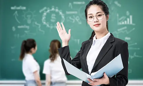 Mỗi giáo viên được nhận chính xác 29.250.000 đồng tiền thưởng (tính theo mức lương cơ sở 2.34 triệu đồng) khi đạt danh hiệu gì tại Nghị định 152?