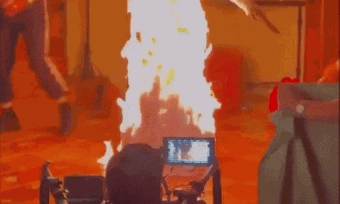 Clip hậu trường gây sốc: Katy Perry bị thiêu sống khi quay MV mới, ê-kíp vội lao vào dập