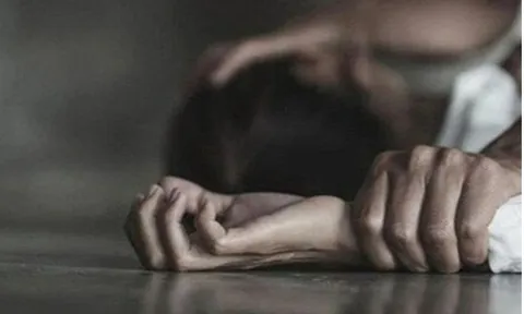 Thoát khỏi kẻ biến thái sau 48 giờ, nhưng "địa ngục" thực sự bây giờ mới bắt đầu với cô gái trẻ