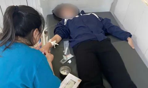 Nữ sinh lớp 7 uống thuốc trừ sâu: Hé lộ nguyên nhân xót xa và lời kể từ gia đình