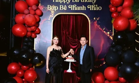 Chồng doanh nhân bay xuyên đêm từ Mỹ về, tạo bất ngờ "khủng" trong sinh nhật Thanh Thảo