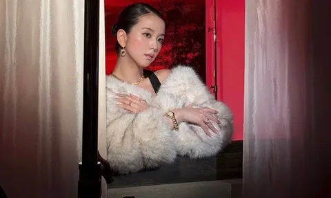 Sự thật về nhan sắc Jisoo qua cam thường: Liệu có "lung linh" như ảnh tạp chí?